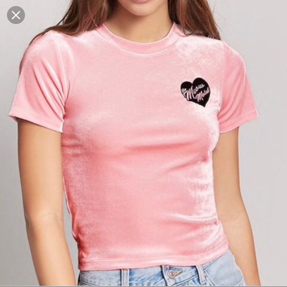 a pink velvet material graphic tee - Picture 3 of 3